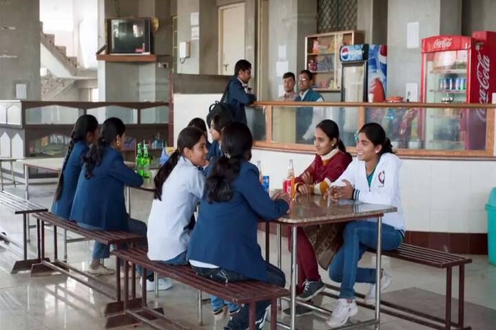 cafeteria